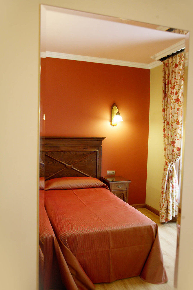 Imperion Hotel Cangas de Onis Ngoại thất bức ảnh