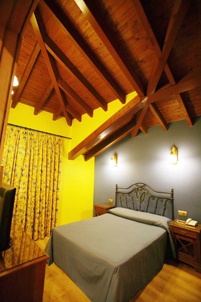 Imperion Hotel Cangas de Onis Ngoại thất bức ảnh