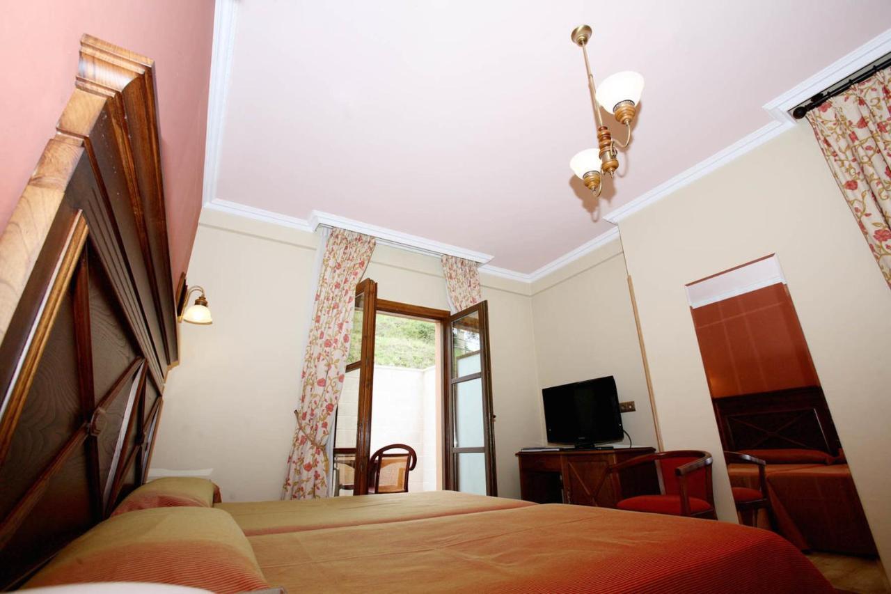 Imperion Hotel Cangas de Onis Phòng bức ảnh